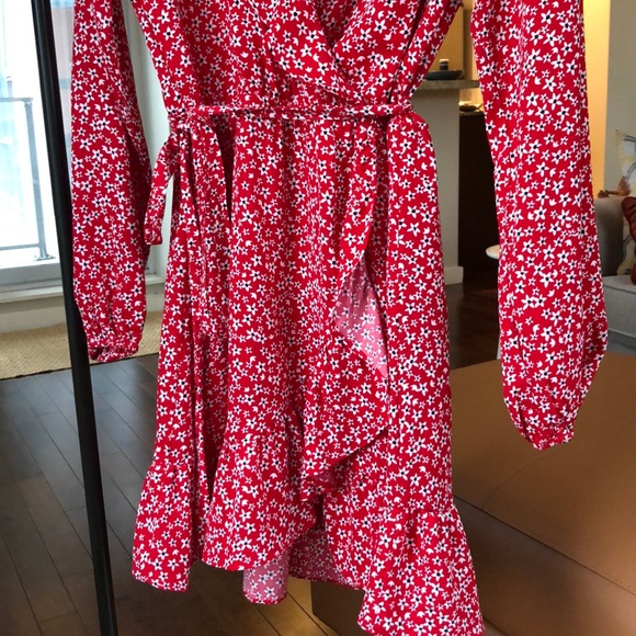 SOLD ✨ Dynamite Selina Dress - Picture 3 of 6